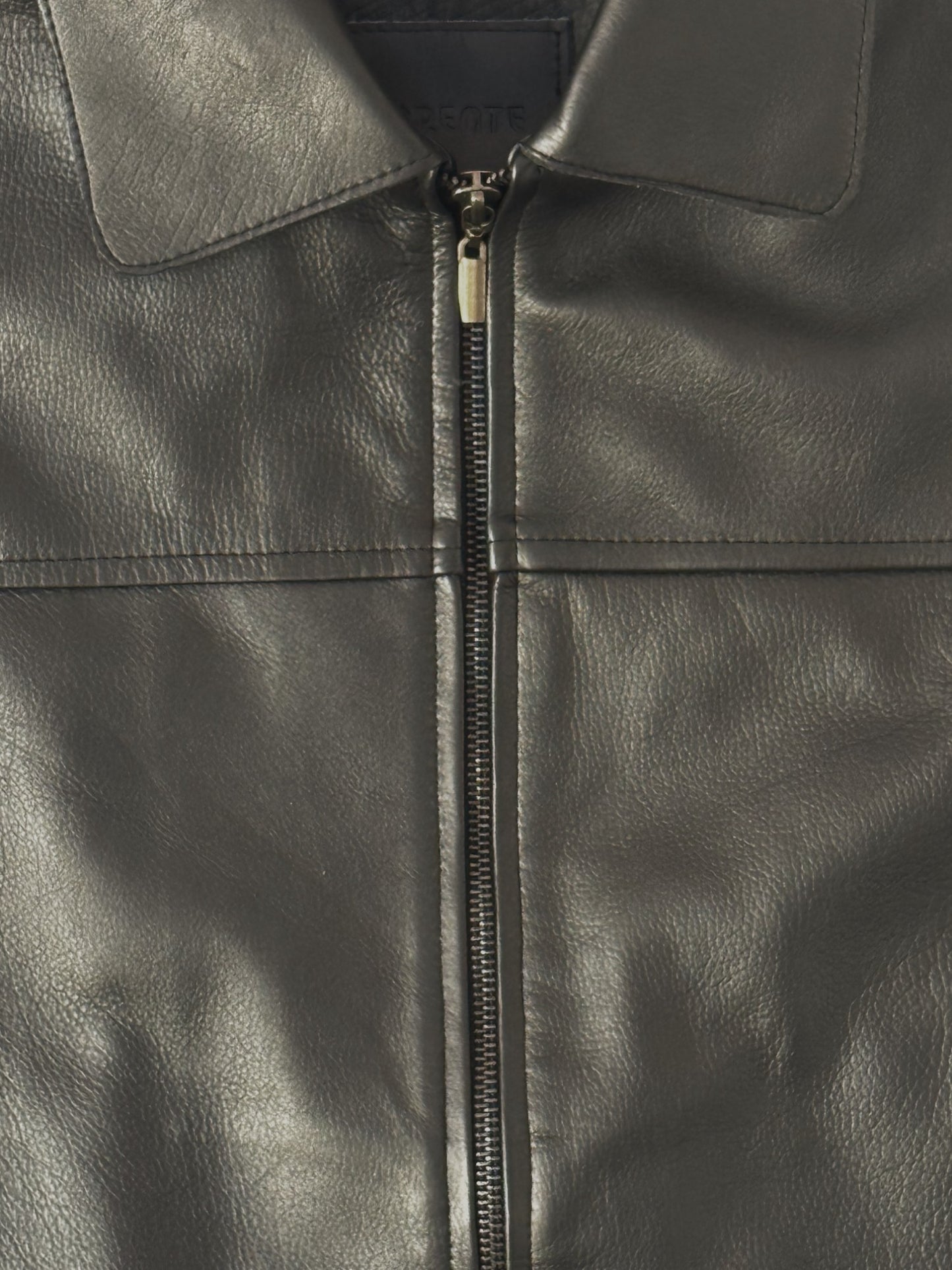 Motera Vintage - Cuero Negro