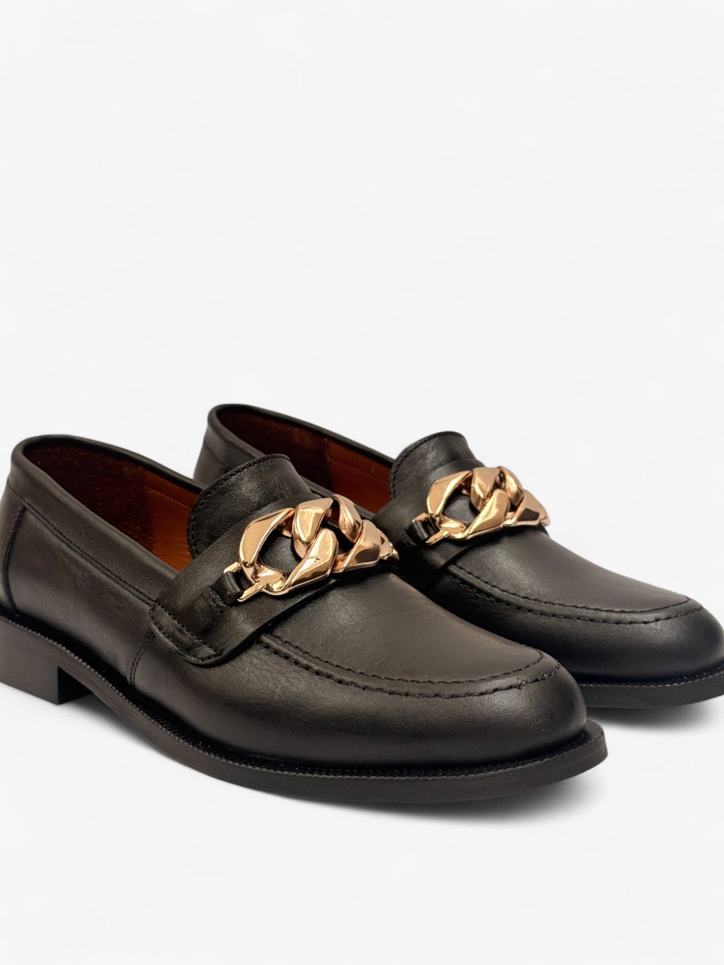 Loafers Negros con Hebilla