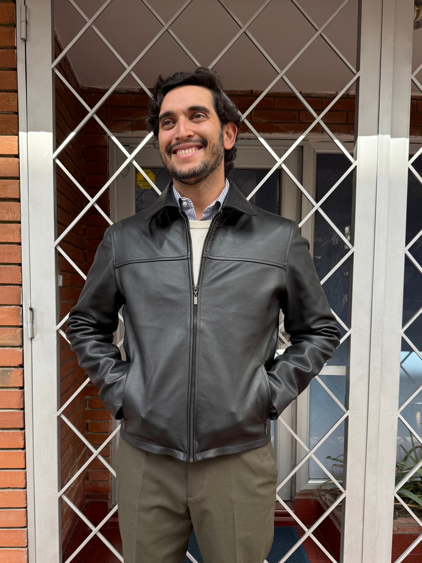 Motera Vintage - Cuero Negro